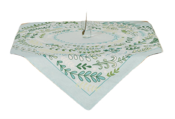 Table topper with tropical print in shades of green color. Size 40 inch Square