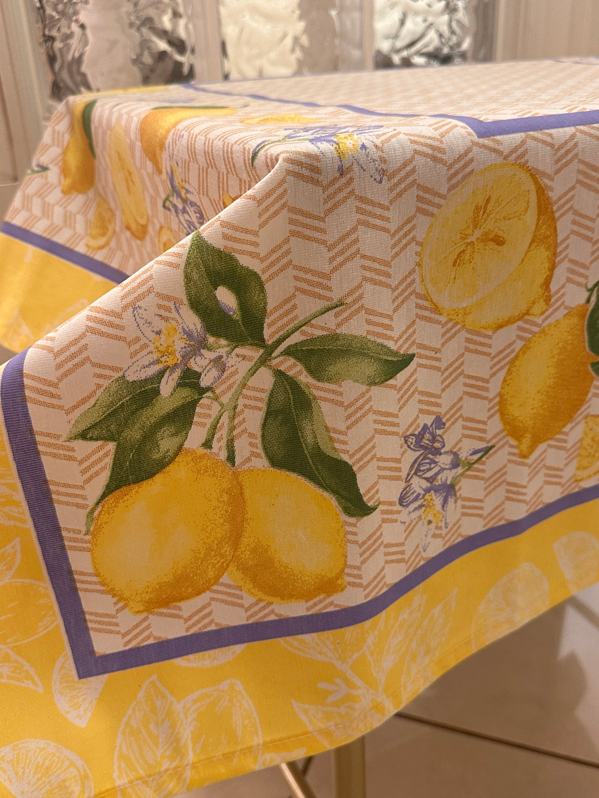 Square Table Topper with Citrus-Oranges and Lemon print. 40"x40" Square