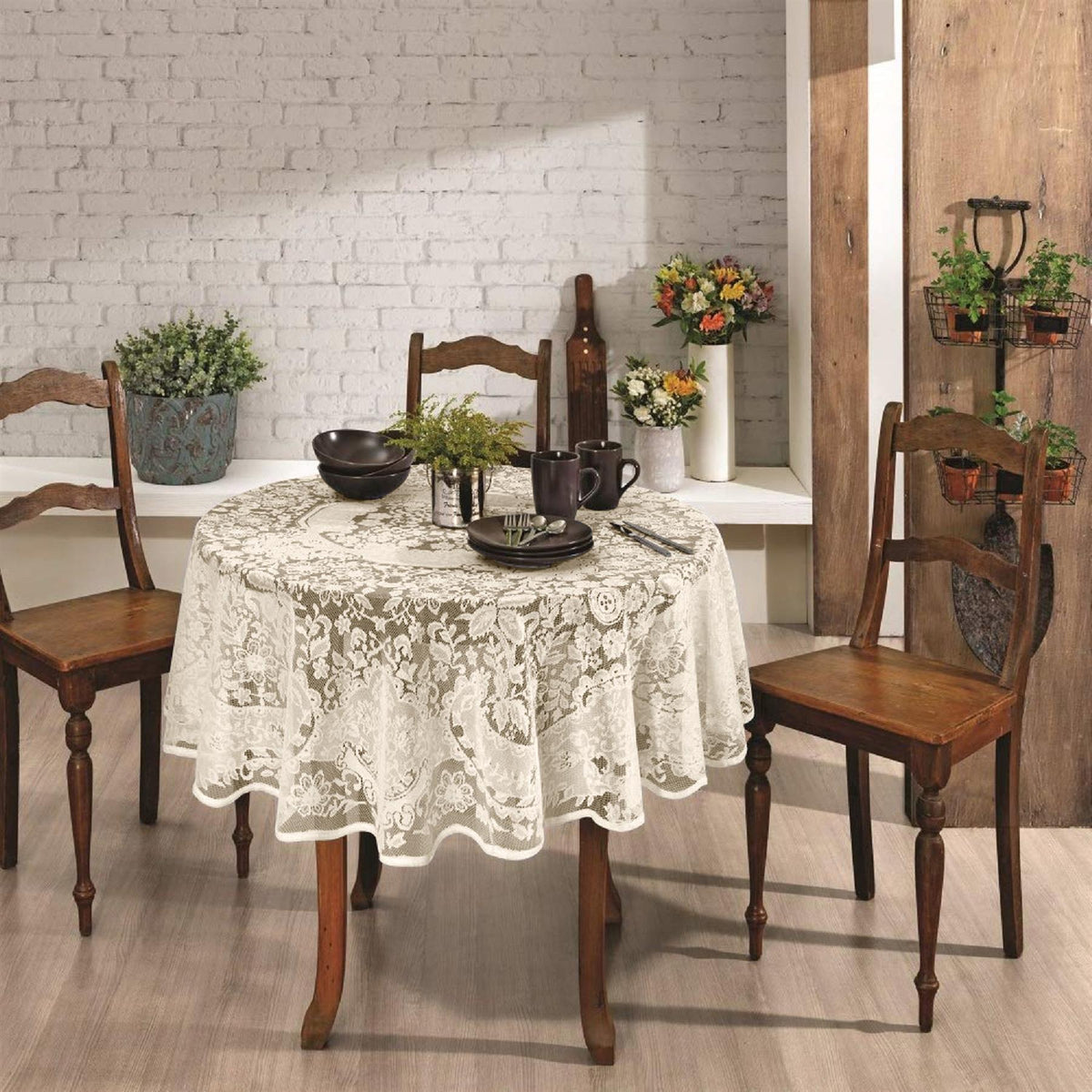 60-Inch Round Lace Tablecloth – Vintage Floral Design
